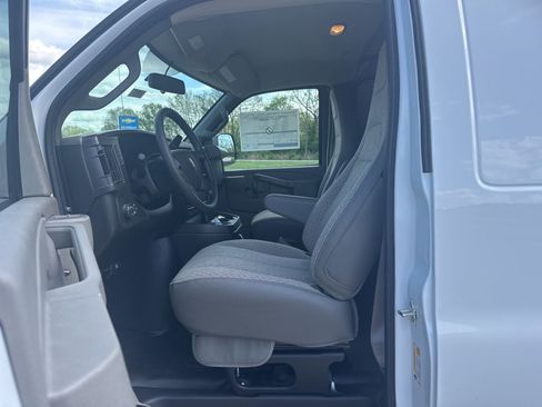 New 2026 Chevrolet Express 2500 w/ Driver Convenience Package image 14