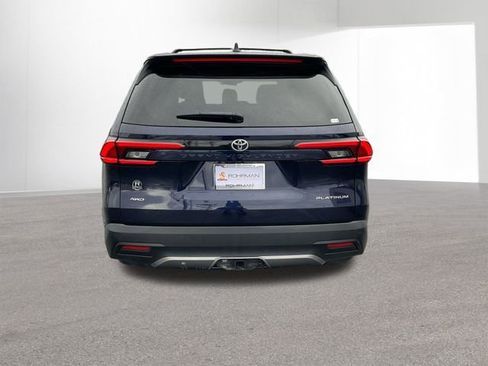 Used 2024 Toyota Grand Highlander Platinum image 5