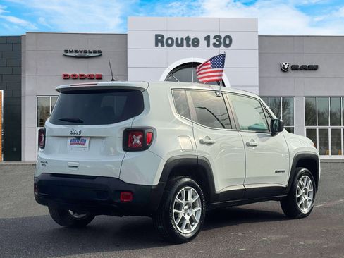 Used 2023 Jeep Renegade Latitude image 4