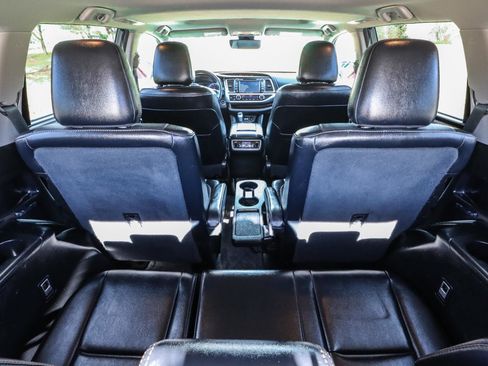 Used 2017 Toyota Highlander Limited image 41