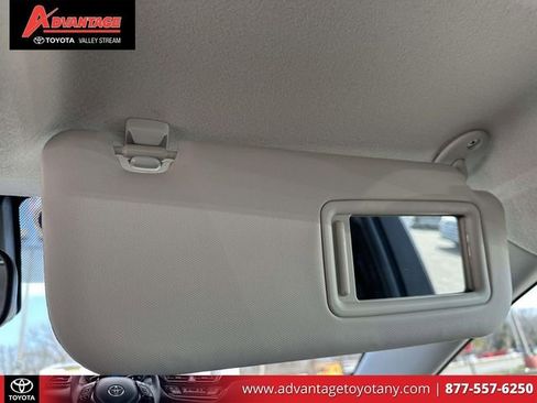 Used 2023 Toyota Corolla LE image 38