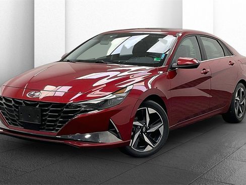 Used 2023 Hyundai Elantra Limited image 9