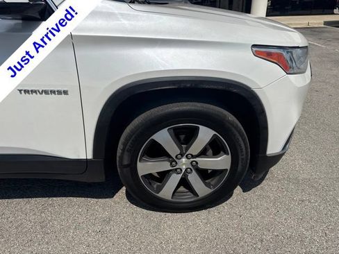 Used 2018 Chevrolet Traverse LT AWD/4WD image 11