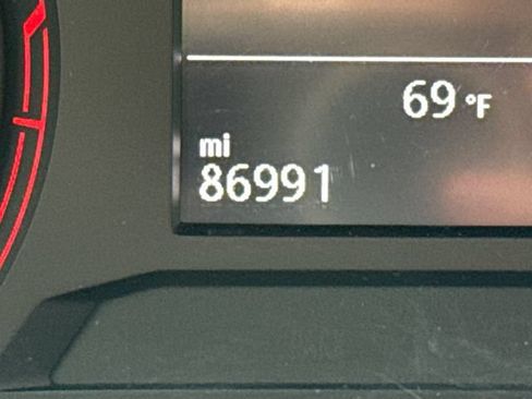 Used 2019 Volkswagen Jetta R-Line w/ R-Line Cold Weather Package FWD image 25