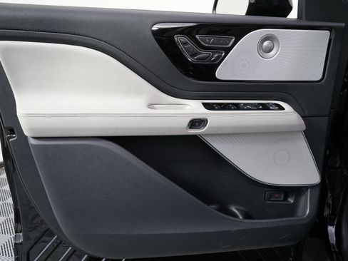 New 2026 Lincoln Aviator Reserve AWD/4WD image 23