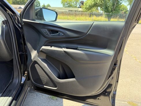 Used 2020 Chevrolet Equinox LT image 57