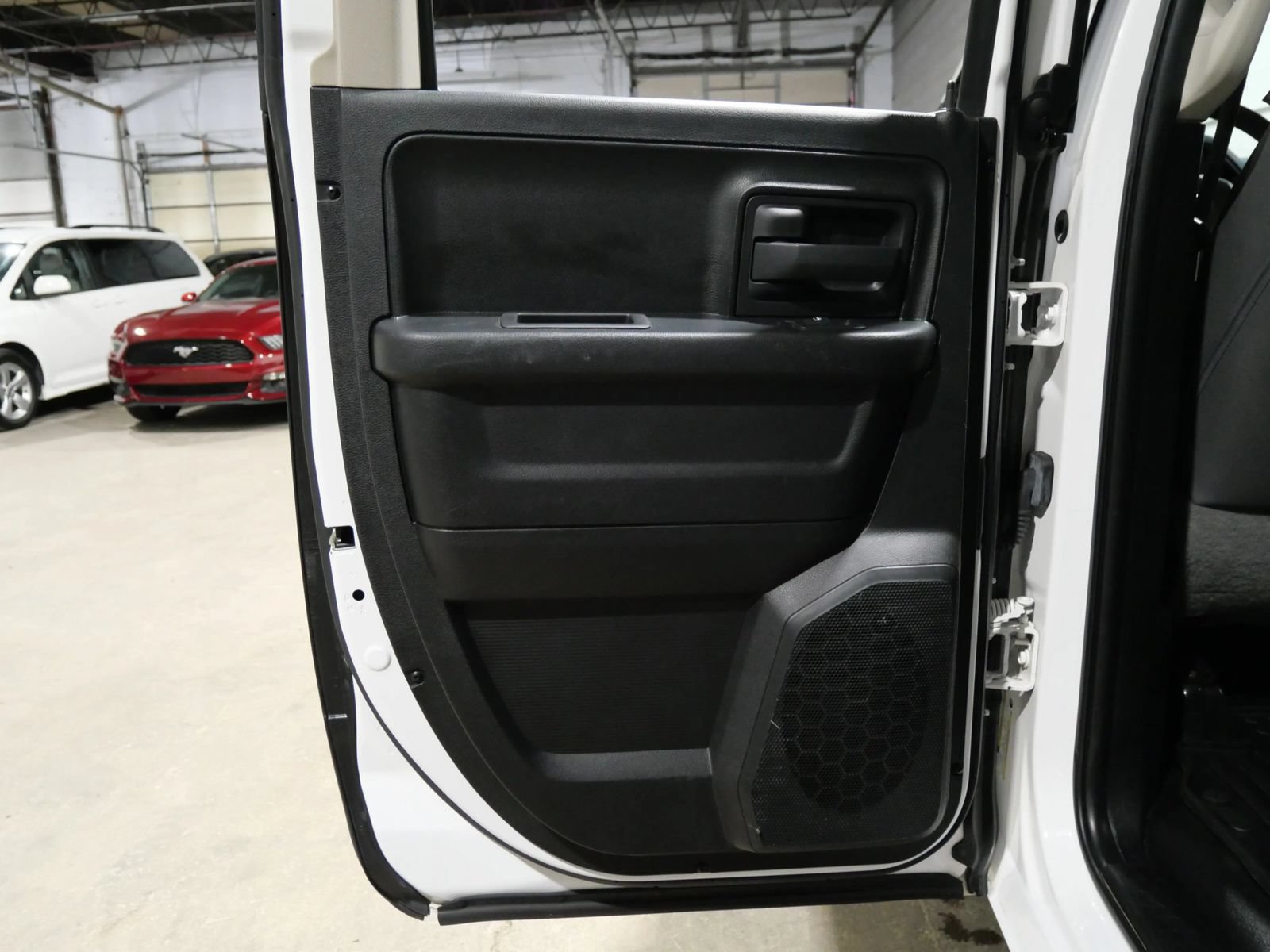 Used 2018 RAM 1500 Tradesman w/ Chrome Appearance Group AWD/4WD image 22