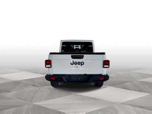 Used 2025 Jeep Gladiator Sport AWD/4WD image 7