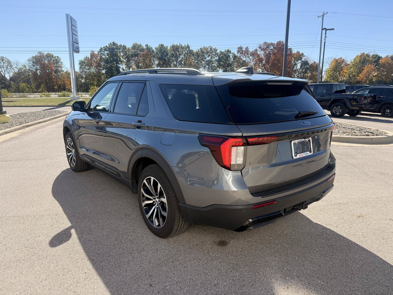 Used 2026 Ford Explorer ST-Line AWD/4WD image 5