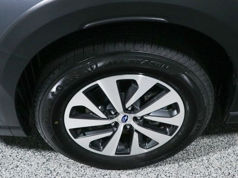 Used 2023 Subaru Outback Premium AWD/4WD image 11