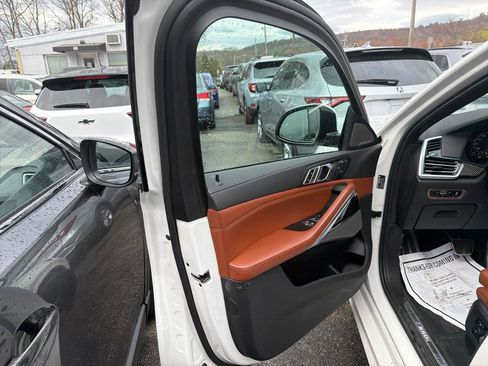 Used 2023 BMW X6 M50i w/ Executive Package AWD/4WD image 15