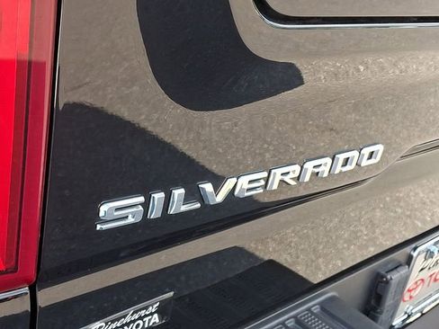 Used 2024 Chevrolet Silverado 1500 LT Trail Boss w/ LT Trail Boss Premium Package AWD/4WD image 36