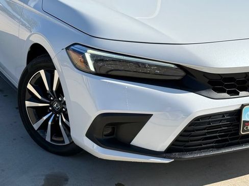 Used 2022 Honda Civic EX-L image 5