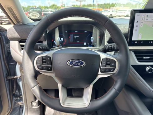 Certified 2026 Ford Explorer Active w/ Active Comfort Package RWD image 21
