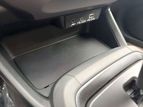 Used 2022 Kia Telluride EX FWD image 6