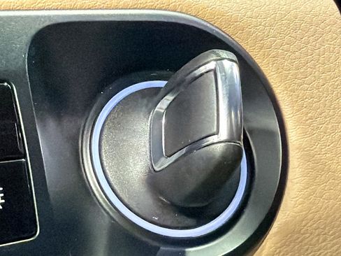 Used 2019 Porsche Cayenne image 34