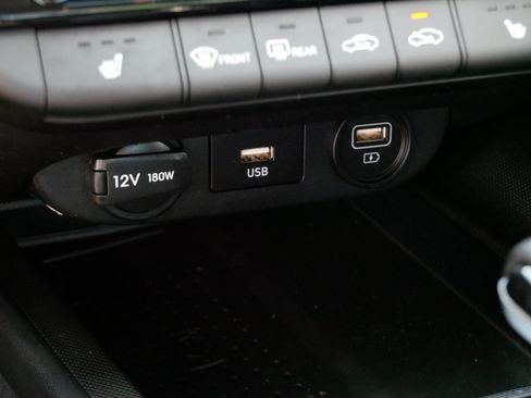 Used 2023 Hyundai Elantra SEL w/ Convenience Package FWD image 28