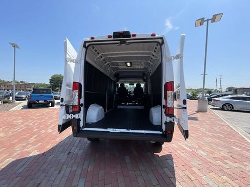 Used 2025 RAM ProMaster 2500 w/ Convenience Group FWD image 25
