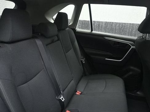 Used 2021 Toyota RAV4 LE w/ Carpet Mat Package (TMS) AWD/4WD image 13