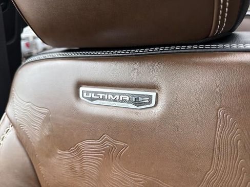 Used 2026 GMC Acadia Denali Ultimate w/ LPO, Floor Liner Package AWD/4WD image 39