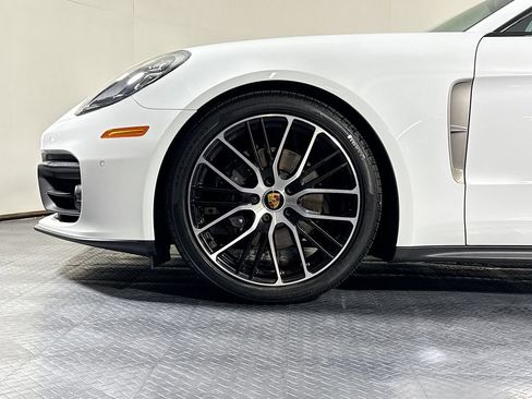 Certified 2023 Porsche Panamera 4 Platinum Edition AWD/4WD image 31