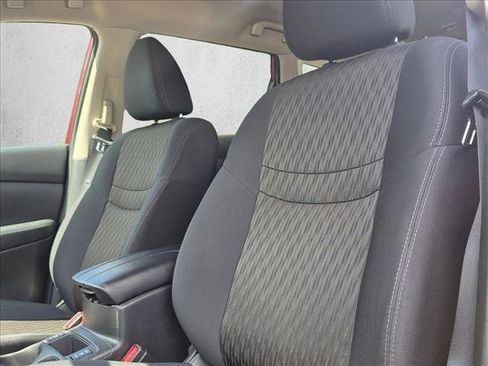 Used 2019 Nissan Rogue SV FWD image 10