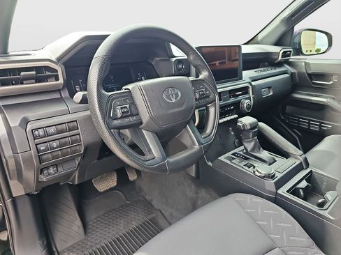 Certified 2025 Toyota Tacoma SR w/ SR Upgrade Package AWD/4WD image 9