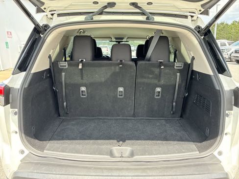 Used 2025 Nissan Pathfinder SV image 24