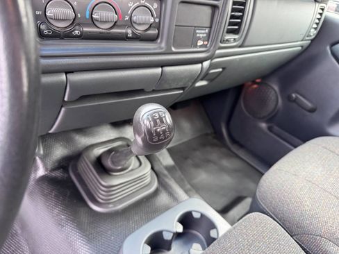 Used 1999 Chevrolet Silverado 2500 2WD Extended Cab w/ Exterior Appearance Pkg image 12