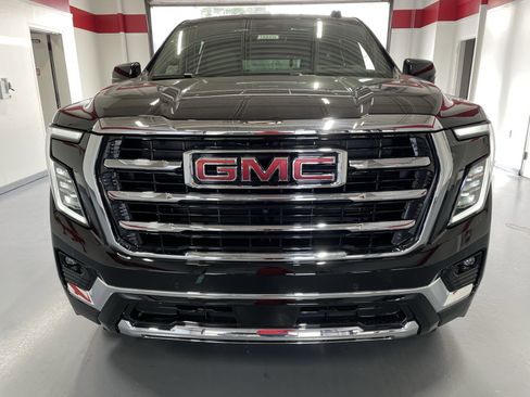 New 2026 GMC Yukon Elevation image 2