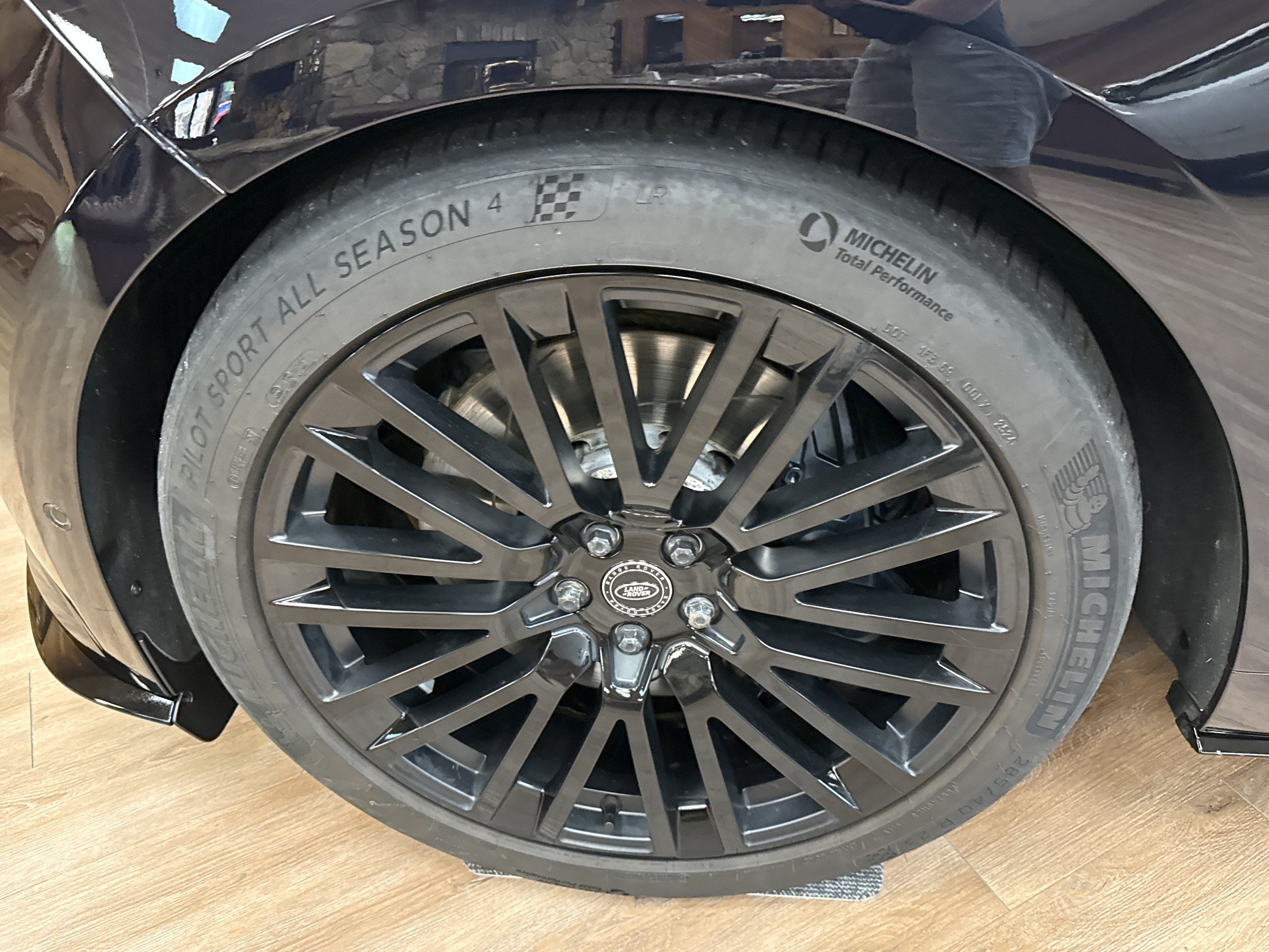 Used 2025 Land Rover Range Rover Sport SV Edition Two AWD/4WD image 11