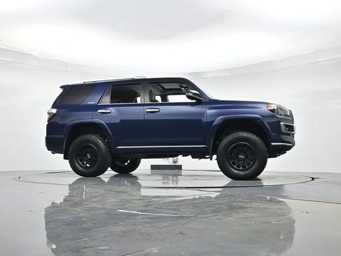 Used 2019 Toyota 4Runner Limited AWD/4WD image 34