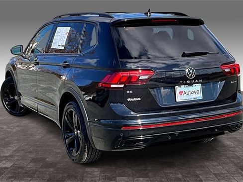 Used 2023 Volkswagen Tiguan SE R-Line image 4
