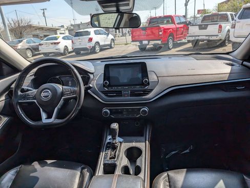 Used 2022 Nissan Altima 2.5 SR w/ Midnight Edition Package FWD image 14