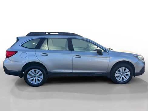 Used 2018 Subaru Outback 2.5i image 6