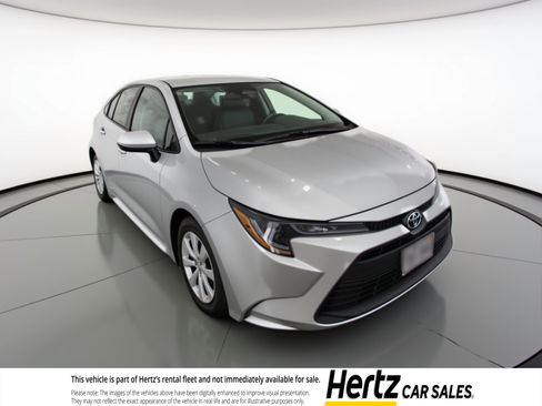 Used 2025 Toyota Corolla LE image 1