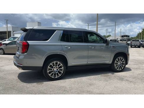 Certified 2026 GMC Yukon Denali w/ Sun & Power Step Package AWD/4WD image 9
