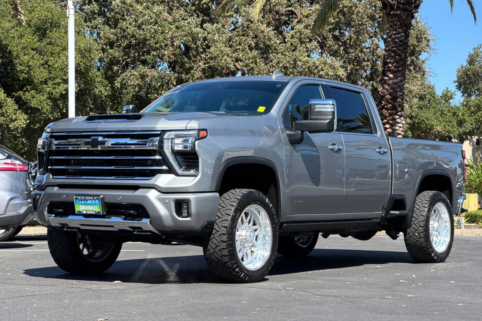 Used 2024 Chevrolet Silverado 2500 LTZ w/ LTZ Convenience Package AWD/4WD image 7