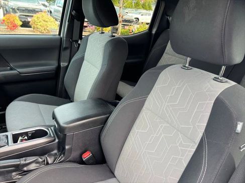 Certified 2021 Toyota Tacoma TRD Off-Road w/ Technology Package image 13