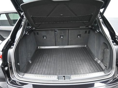 Used 2019 Porsche Macan S image 16