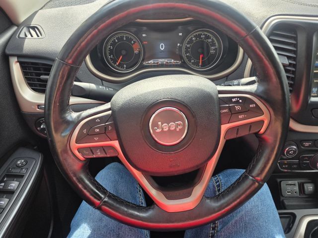 Used 2017 Jeep Cherokee Limited FWD image 15