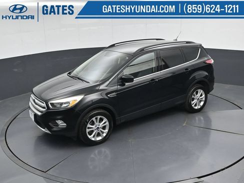 Used 2018 Ford Escape SE AWD/4WD image 48