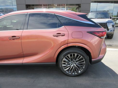 Used 2023 Lexus RX 350 AWD image 4