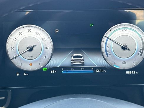 Used 2023 Hyundai Elantra Limited image 24