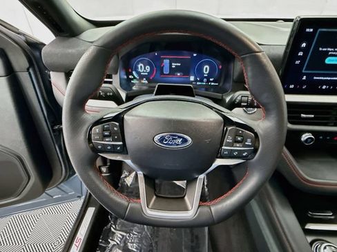 Used 2025 Ford Explorer ST-Line AWD/4WD image 11