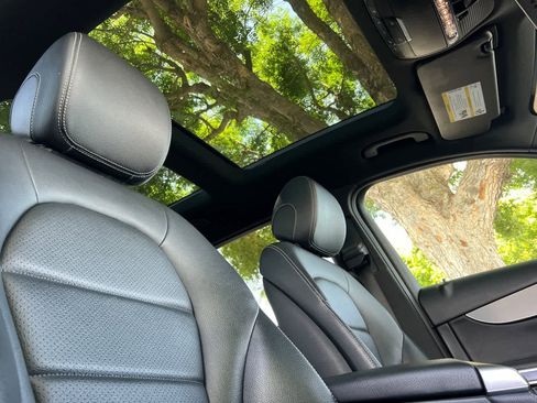 Used 2019 Mercedes-Benz GLC 300 image 19