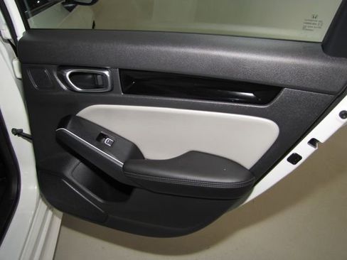 Certified 2025 Honda Civic Sport image 20