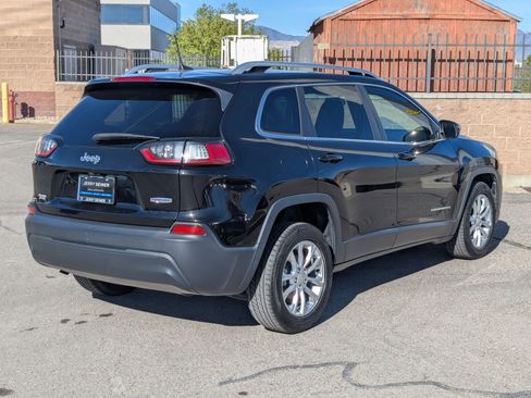 Used 2019 Jeep Cherokee Latitude w/ Popular Appearance Group FWD image 5