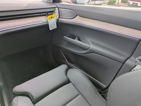 New 2025 Volvo EX90 Ultra image 18