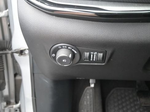 Used 2024 Jeep Compass Trailhawk w/ Sun and Sound Group AWD/4WD image 33